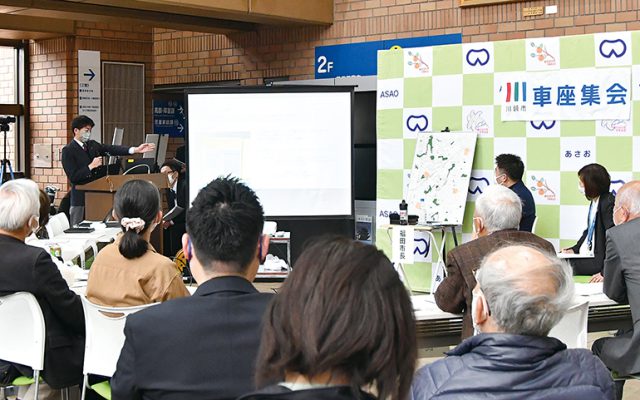 中学生が中学生なりの視点でまとめた発表内容や意見には、大人の参加者から拍手が起こりました。福田市長も、素晴らしい気付きと可能性を示してくれたと感謝の意を述べました