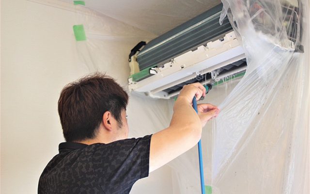 きれいになったエアコンで清々しい風を感じようクリーニングを2台同時に申し込むと5,500円もお得に!