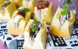 こめのこcafeのシフォンケーキサンドなど商品がいっぱい