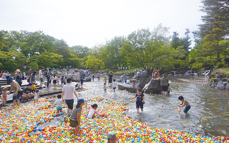 府中市郷土の森博物館（水遊びの池）