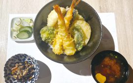 海老天丼（海老2尾、白身魚、野菜4種、味噌汁、小鉢、香物付）1,400円