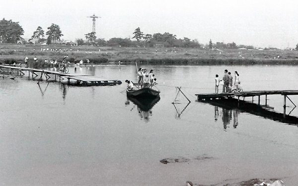 巻頭特集の1コマ(菅の渡し)
